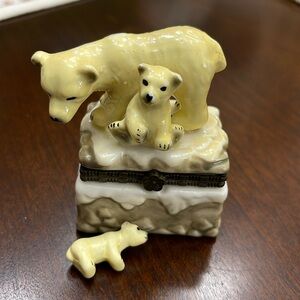Polar Bear Hinged Trinket Box with Tiny Baby